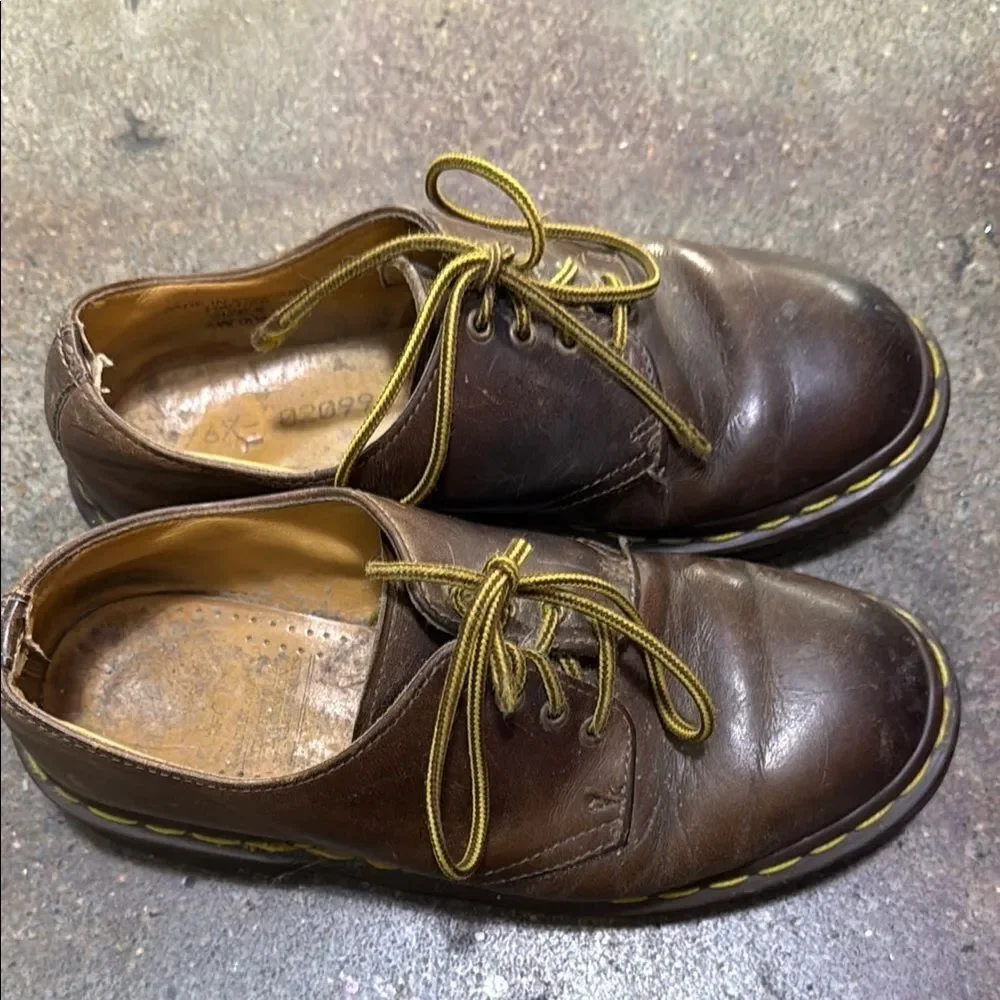 Dr. Martens vintage rare Brown Oxfords with Yellow Laces and Sturdy Sole